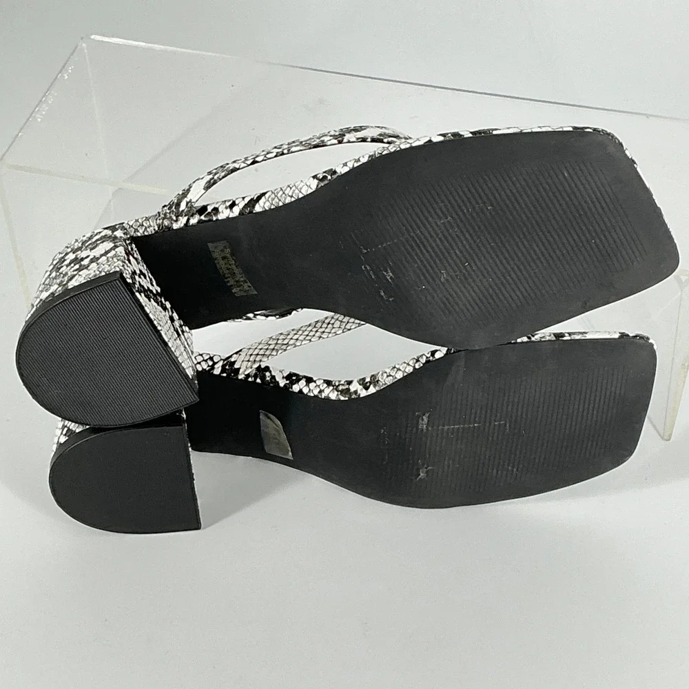 Abound Size 7.5 Snakeskin Print Thong Block Heel Sandals Black White NEW‎